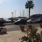 By The Port Lejlighed *
