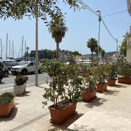 Apartment By The Port