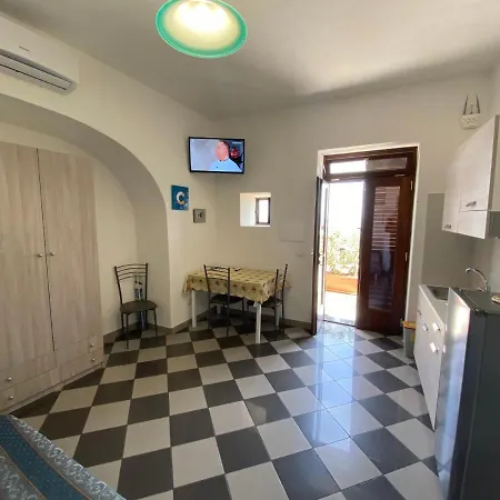 By The Port Apartment Lipari (Isola Lipari)