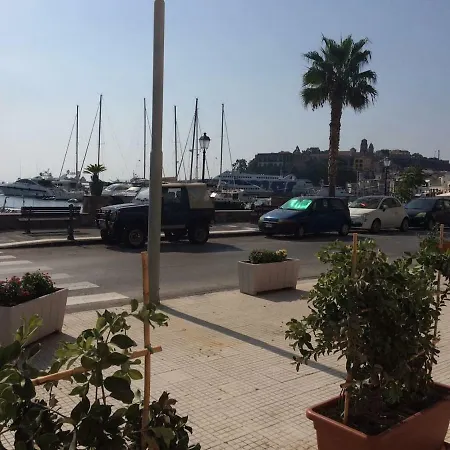 Daire By The Port Lipari (Isola Lipari)