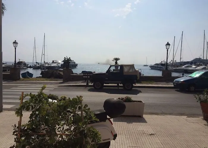 By The Port Daire