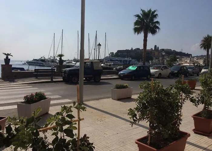 Daire By The Port Lipari (Isola Lipari)